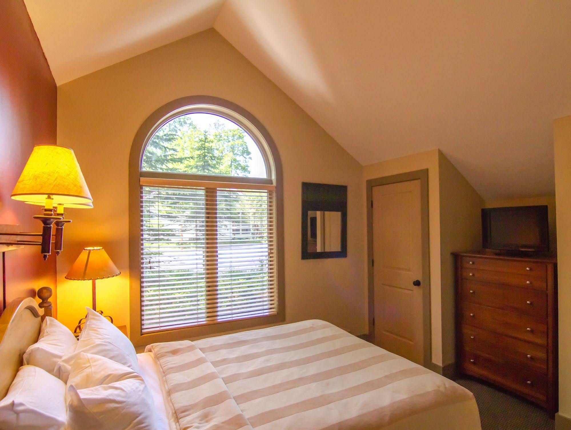 Crystal Mountain Hotel Thompsonville ภายนอก รูปภาพ