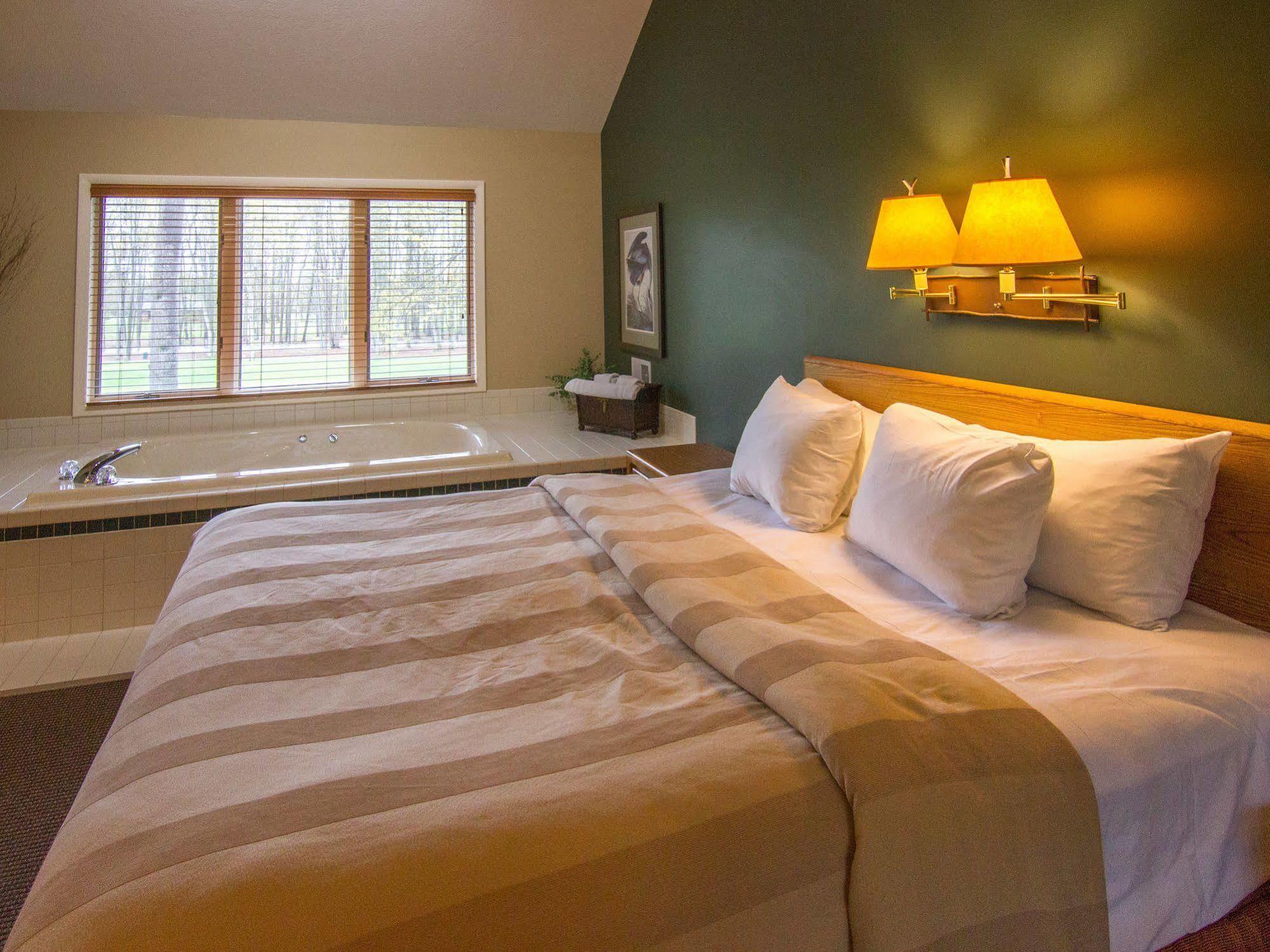 Crystal Mountain Hotel Thompsonville ภายนอก รูปภาพ