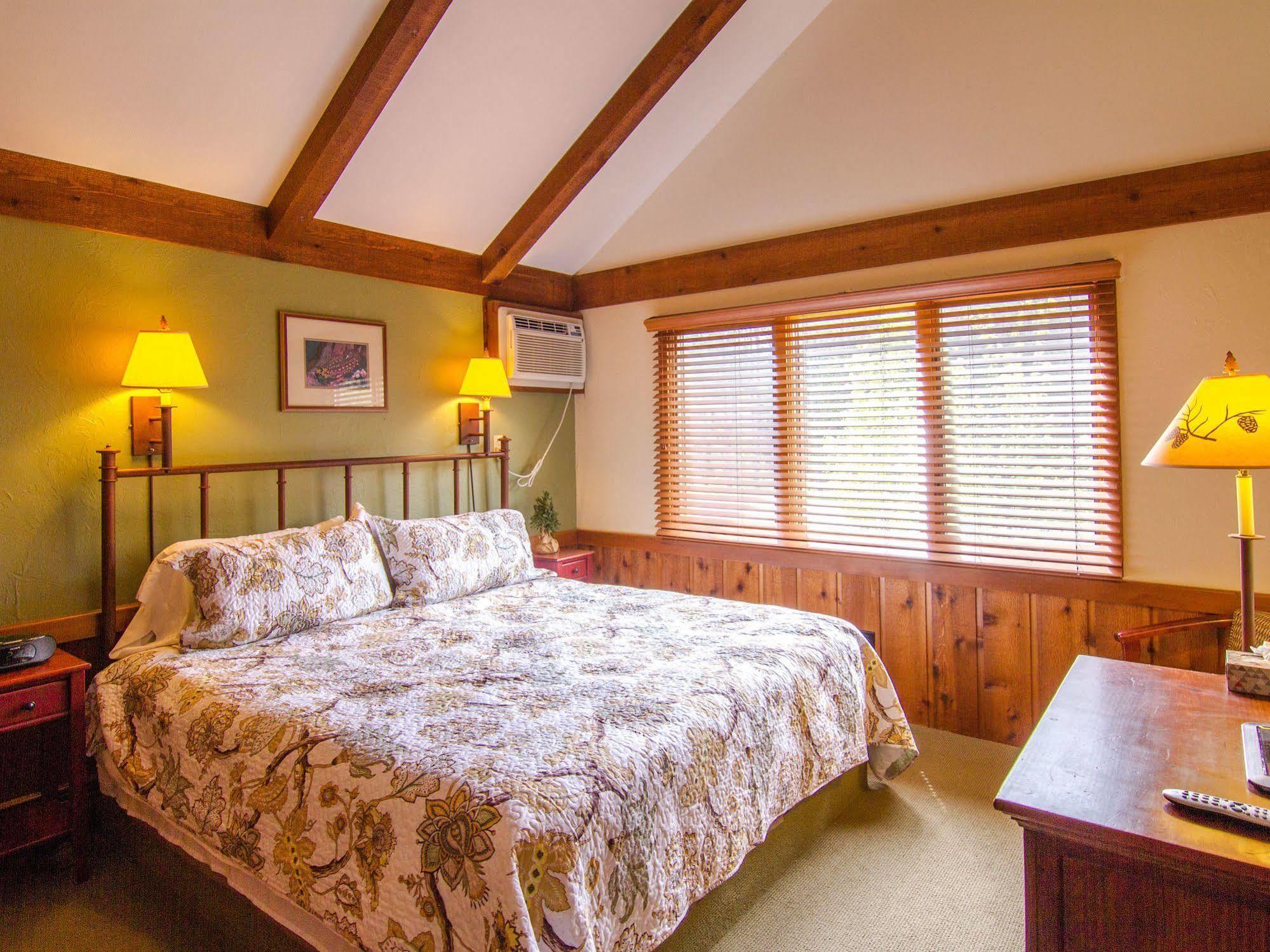 Crystal Mountain Hotel Thompsonville ภายนอก รูปภาพ